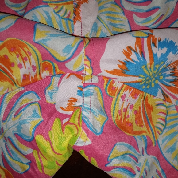 Vineyard Vines | Swim Trunks Hawaiian Floral Print Men's Size Medium - Picture 14 of 14